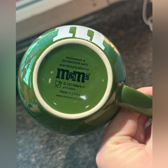 M&M'S Green Ceramic Dining Mug I Melt For No One! NEVER USED - Picture 4 of 4